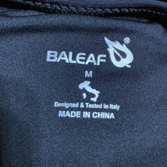 𝅺bar leaf Swim Suit size m - Picture 3 of 4